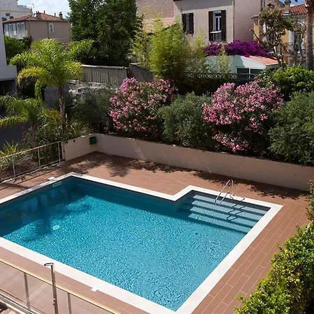 2 Pieces Avec Clim, Terrasse, Piscine, 100m Apartment Cannes