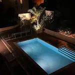Apartman 2 Pieces Avec Clim, Terrasse, Piscine, 100m *