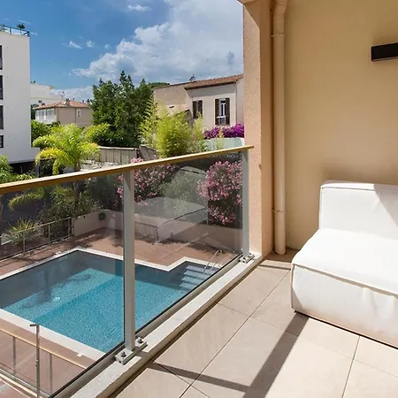 Apartmán 2 Pieces Avec Clim, Terrasse, Piscine, 100m Cannes